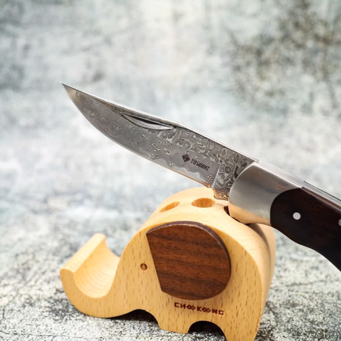 clip point blade